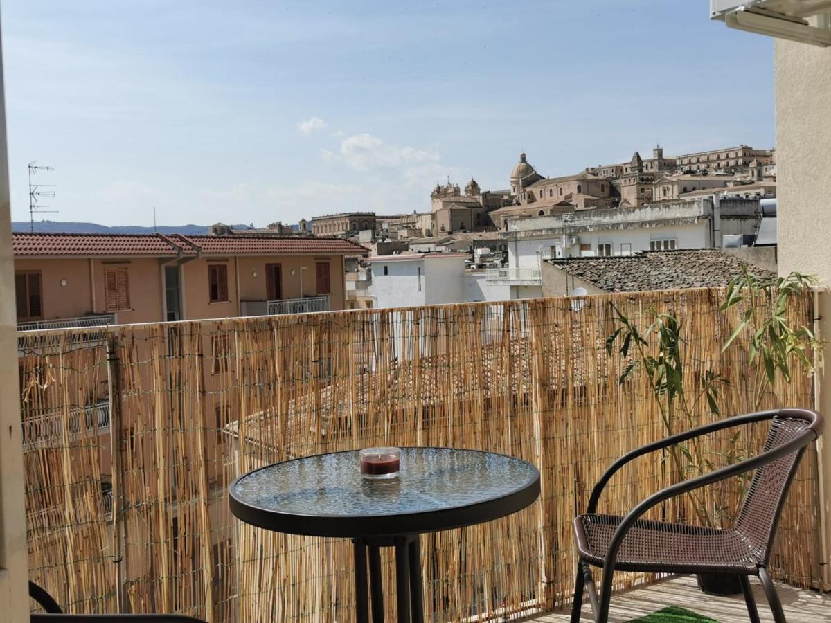 Casa Principe Di Piemonte Apartamento Noto Exterior foto