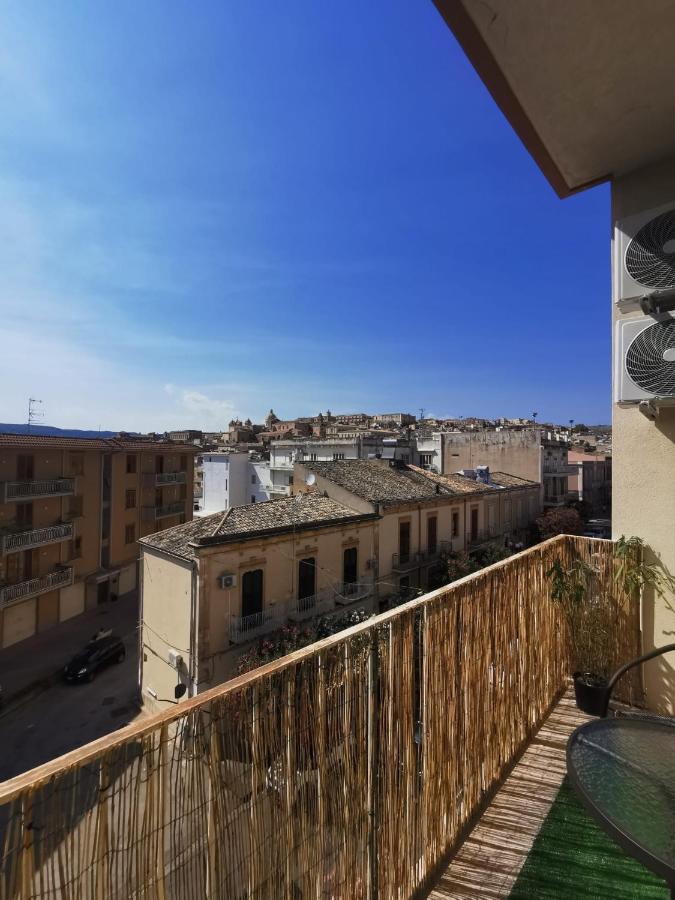 Casa Principe Di Piemonte Apartamento Noto Exterior foto